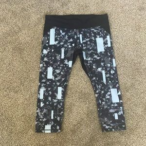 Capri workout leggings